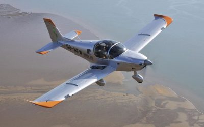 L'envol de l'avion de la Sonaca: un monomoteur de deux places fabriqué à Temploux