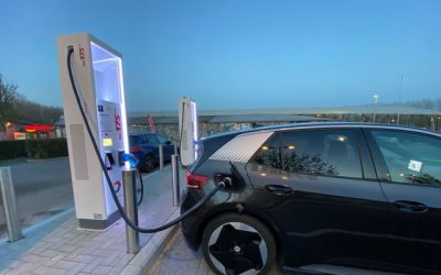 Bruxelles-Paris en voiture électrique: facile en Tesla, faisable avec d'autres marques à condition de s'organiser