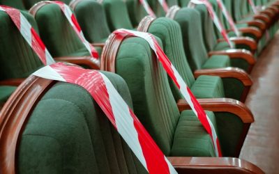 “Incompréhension” “colère” douleur et inquiétude: culture, foot et commerce réagissent à l'annonce des restrictions