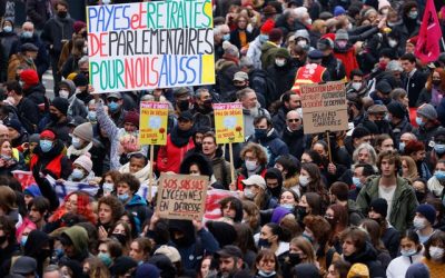 Les Français dans la rue pour réclamer des hausses de salaires