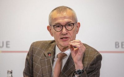 Obligation vaccinale: les professions libérales appellent Frank Vandenbroucke au dialogue