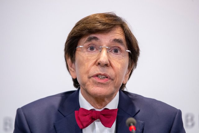 Di Rupo: “Soyons réalistes, nous ne connaitrons pas un minimum de stabilité budgétaire avant 2024”