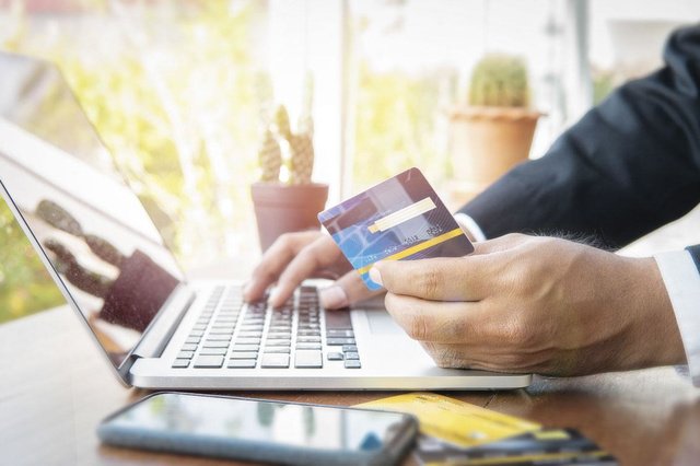 Votre banque va-t-elle vous coûter (encore) plus cher?