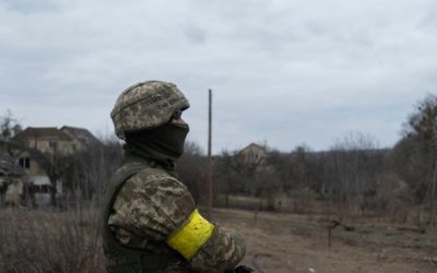 Ukraine: pétrole et or flambent toujours, les Bourses asiatiques plongent