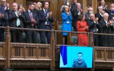 EN DIRECT | “Nous nous battrons jusqu'au bout”: Zelensky ovationné par les parlementaires britanniques