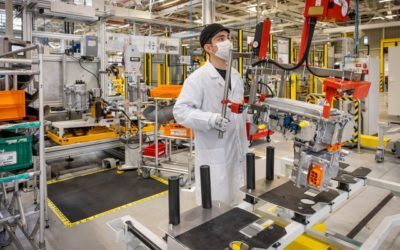 Après les annonces de restructuration, Renault, remis en piste, donne des gages concrets