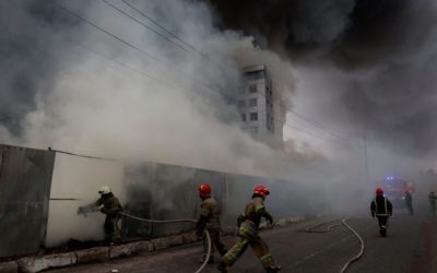 EN DIRECT | L'armée russe occupe la première centrale nucléaire ukrainienne, Moscou accentue la répression